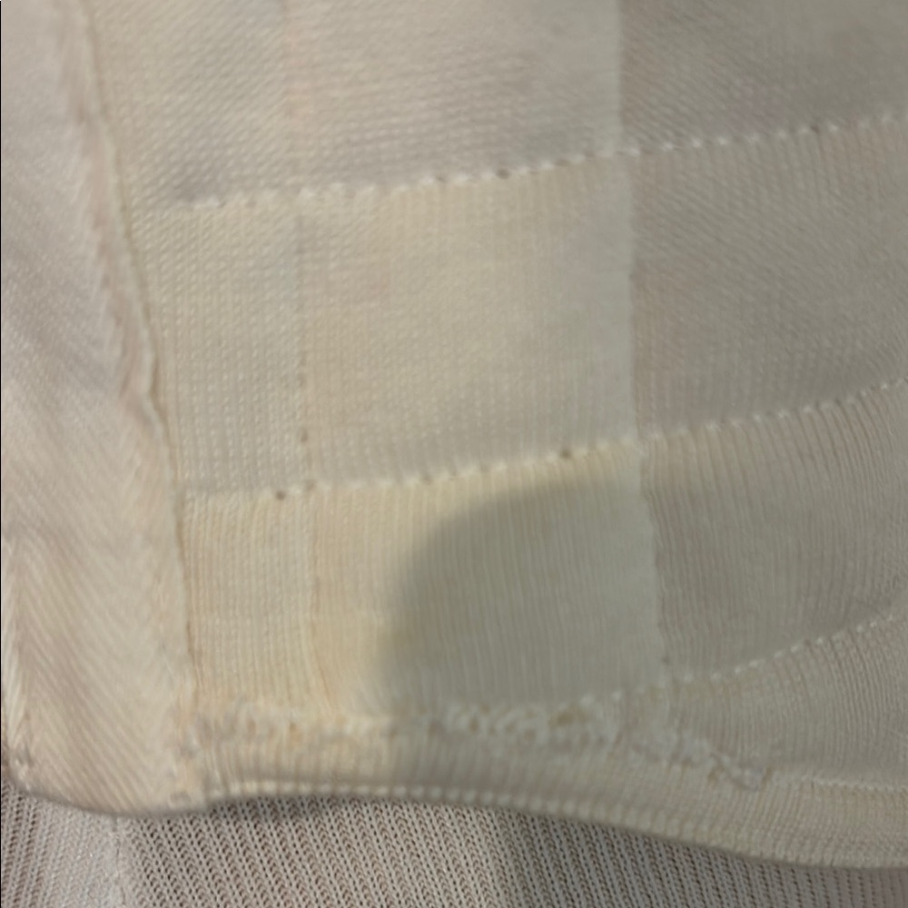 CHANEL Cream Quilted Sleeveless Crop Top - Picture 9 of 10